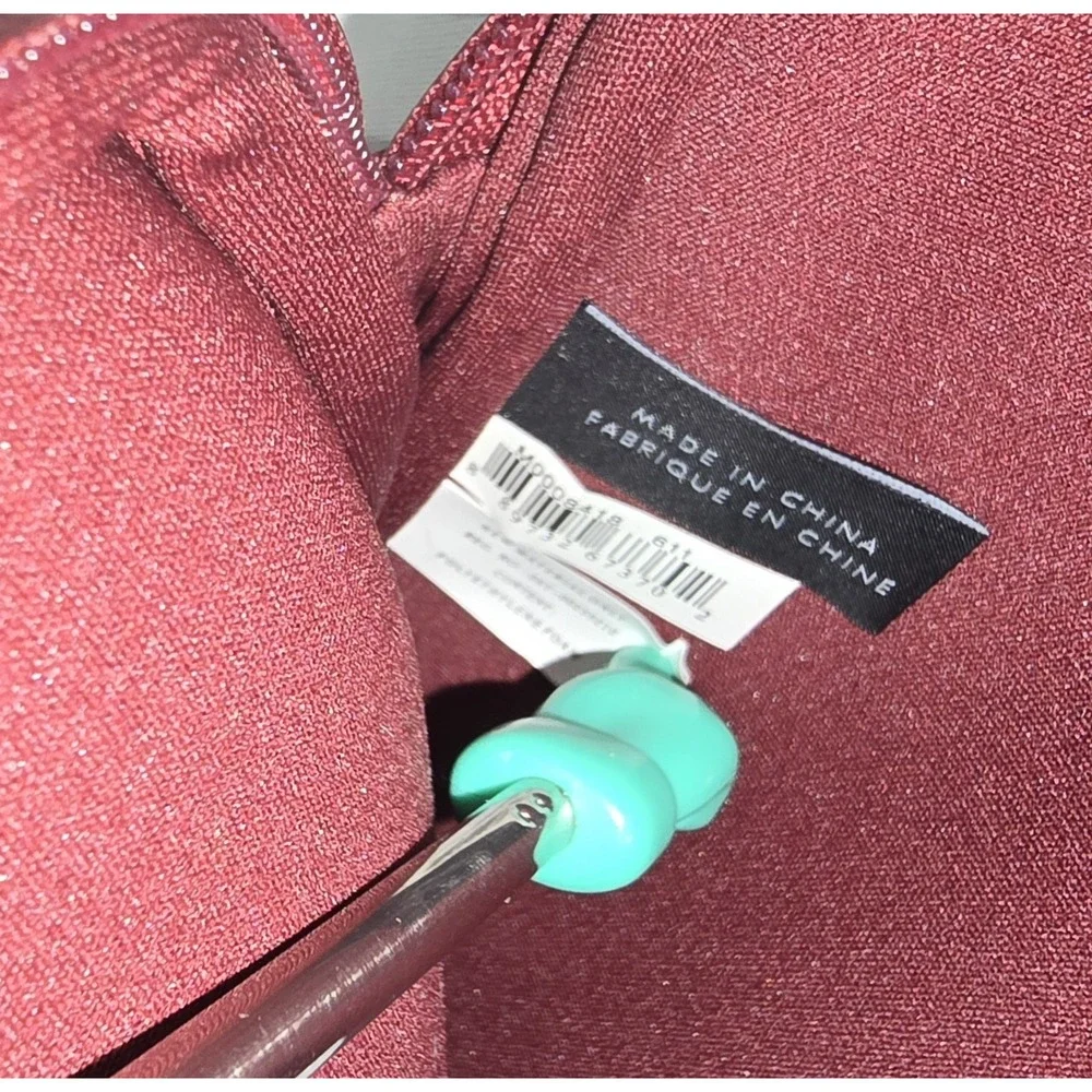 Marc Jacobs New‎ York Tablet Sleeve Padded Red Zip Logo Dark Cherry